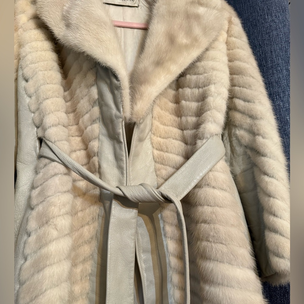 Jordan Marsh Mink Fur Belted Coat - Picture 3 of 6